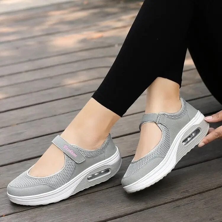 Lightweight no lace breathable casual shoes